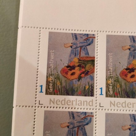 Postzegel Bloemenmand